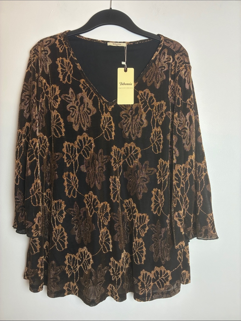 NWT Women's Bebonnie Black & Gold Floral sheer V-Neck Blouse Size XXL